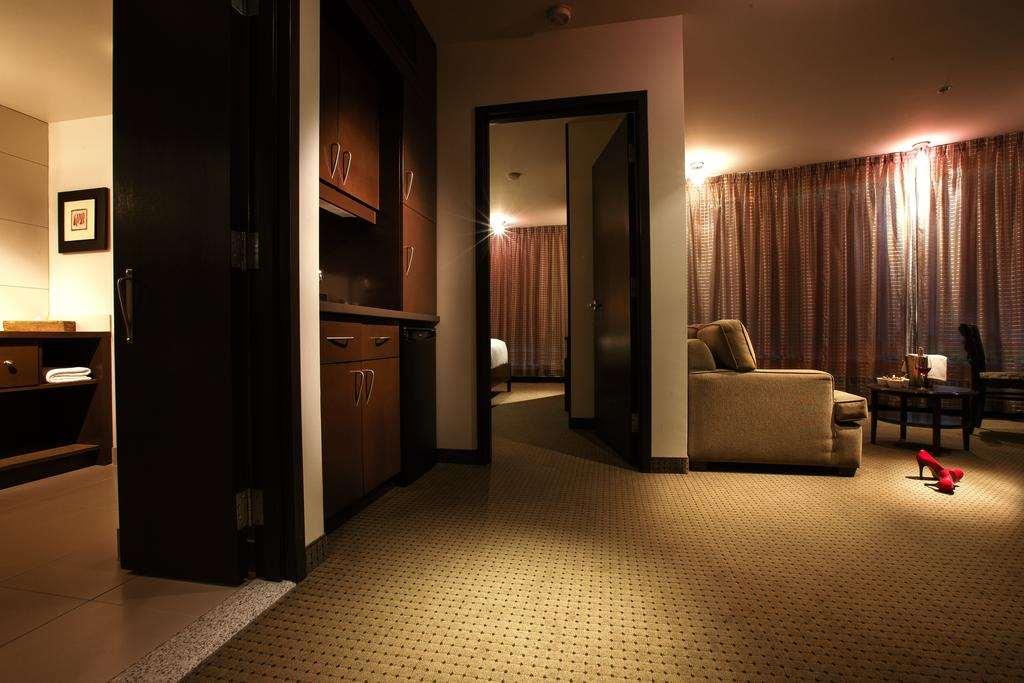 Hotel Mortagne 부셰르빌 객실 사진